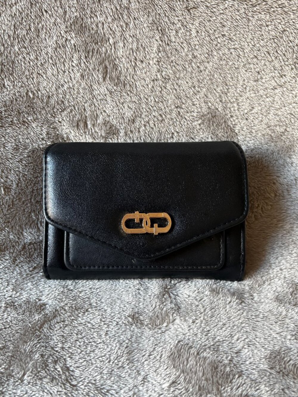 Women's Compact Trifold Black and Gold Faux Leather Indexer Organizer Wallet